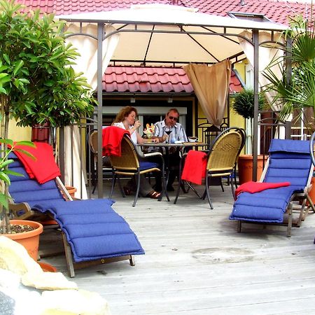 Cleo'S Hotel Kallstadt Exterior foto