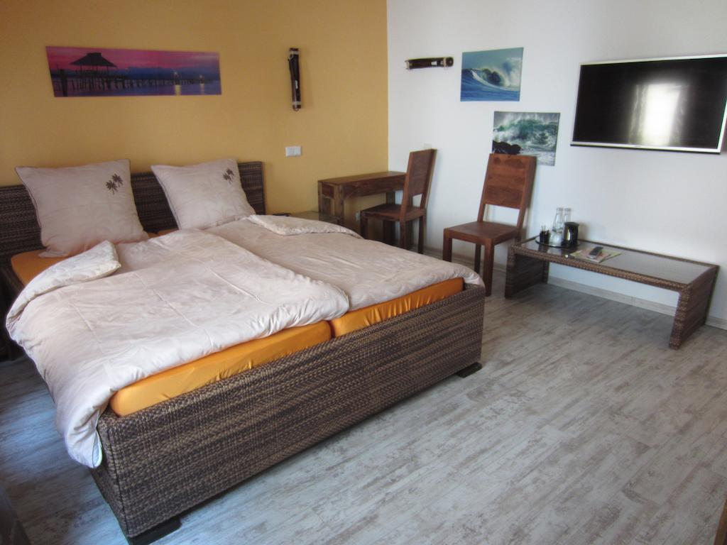 Cleo'S Hotel Kallstadt Habitación foto